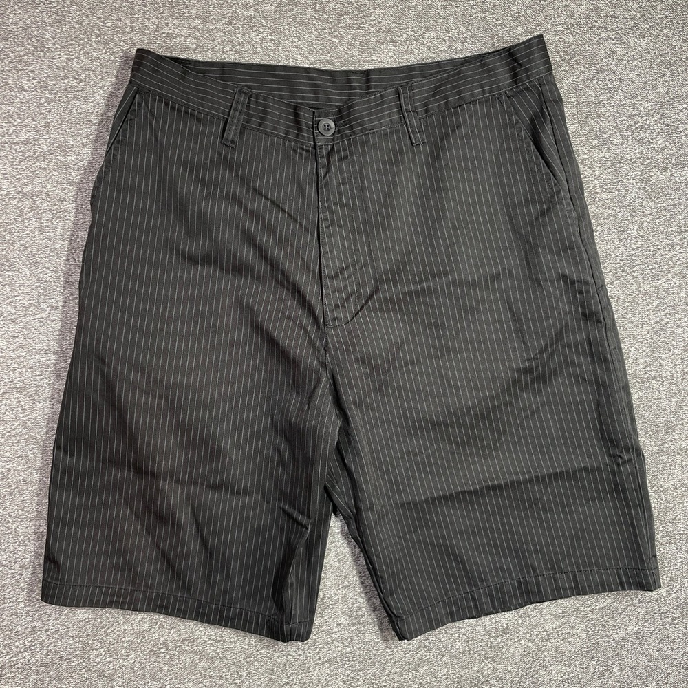 Burnside Shorts Size 34 Mens Black Pinstripe Flat Front